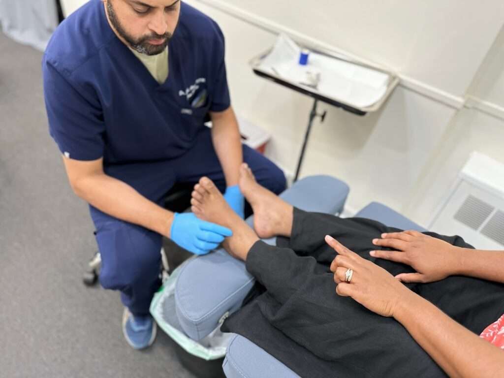Image depicting Dr. Sadi Alam, DPM offering toe pain solutions.